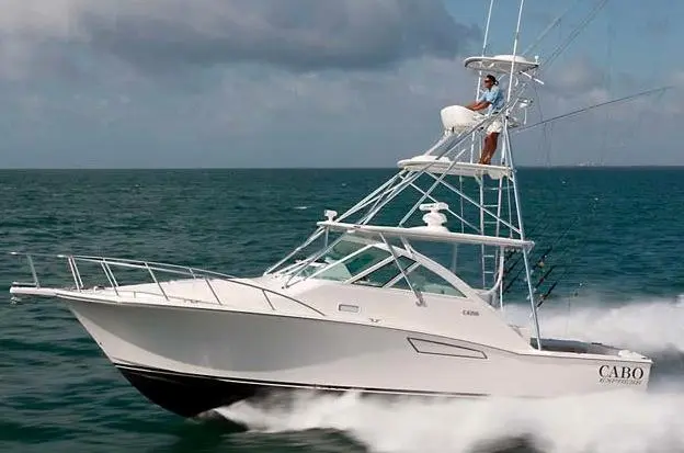 2013 Cabo Yachts 36 Express Yacht For Sale in Santander ES-S 2013 Cabo Yachts 36 Express Yacht For Sale in Santander ES-S