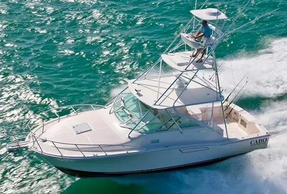 2013 Cabo Yachts 36 Express Yacht For Sale in Santander ES-S 2013 Cabo Yachts 36 Express Yacht For Sale in Santander ES-S