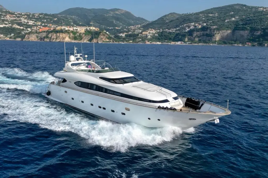 Lady A 2000 Maiora 29 DP Yacht For Sale in Naples IT-NA Lady A 2000 Maiora 29 DP Yacht For Sale in Naples IT-NA