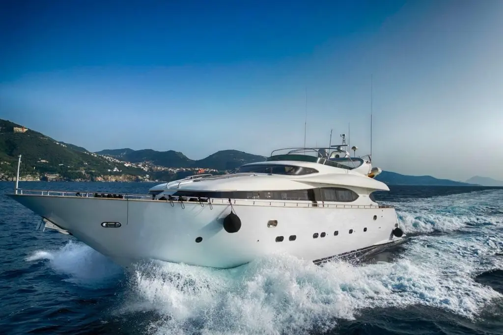 Lady A 2000 Maiora 29 DP Yacht For Sale in Naples IT-NA Lady A 2000 Maiora 29 DP Yacht For Sale in Naples IT-NA