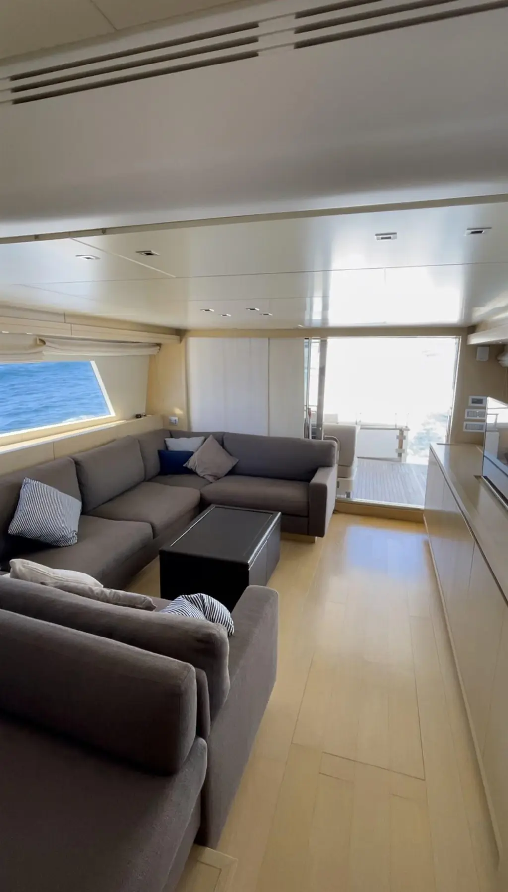 2011 Sanlorenzo 72 Yacht For Sale in Viareggio IT-LU 2011 Sanlorenzo 72 Yacht For Sale in Viareggio IT-LU
