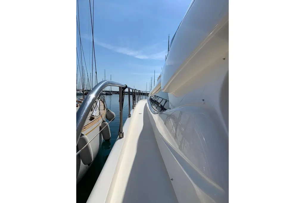 2004 Ferretti Yachts 620 Yacht For Sale in Viareggio IT-LU 2004 Ferretti Yachts 620 Yacht For Sale in Viareggio IT-LU