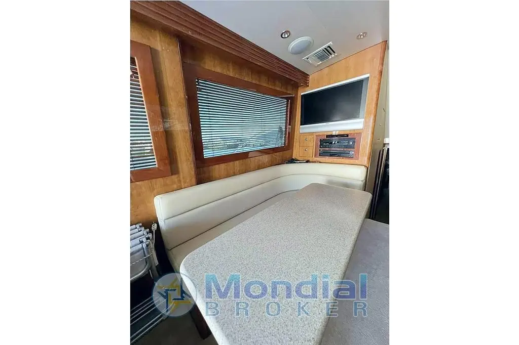 2006 Hatteras 50 Convertible Yacht For Sale in La Spezia IT-SP 2006 Hatteras 50 Convertible Yacht For Sale in La Spezia IT-SP