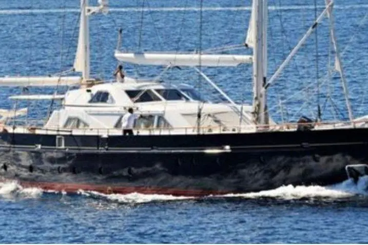2001 Ortona Navi 115 Yacht For Sale in Piraeus 2001 Ortona Navi 115 Yacht For Sale in Piraeus