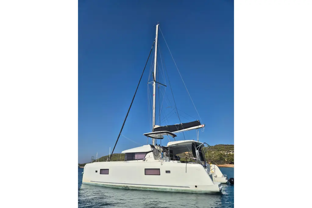 2020 Lagoon 42 Yacht For Sale in Monaco 2020 Lagoon 42 Yacht For Sale in Monaco