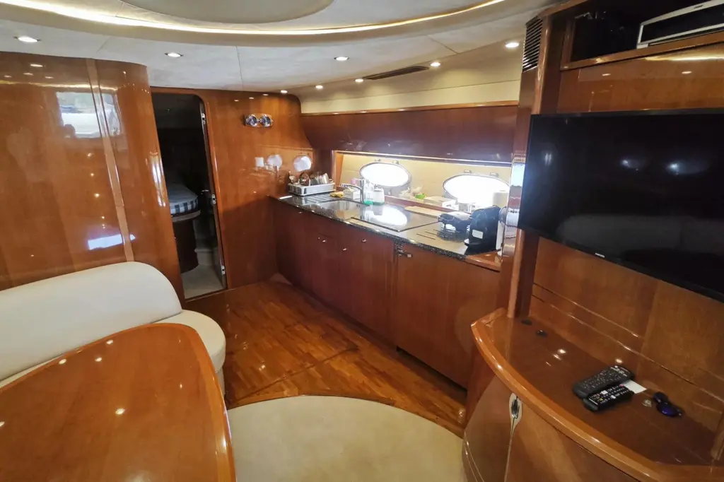 2009 Princess V58 Yacht For Sale in Alimos 2009 Princess V58 Yacht For Sale in Alimos