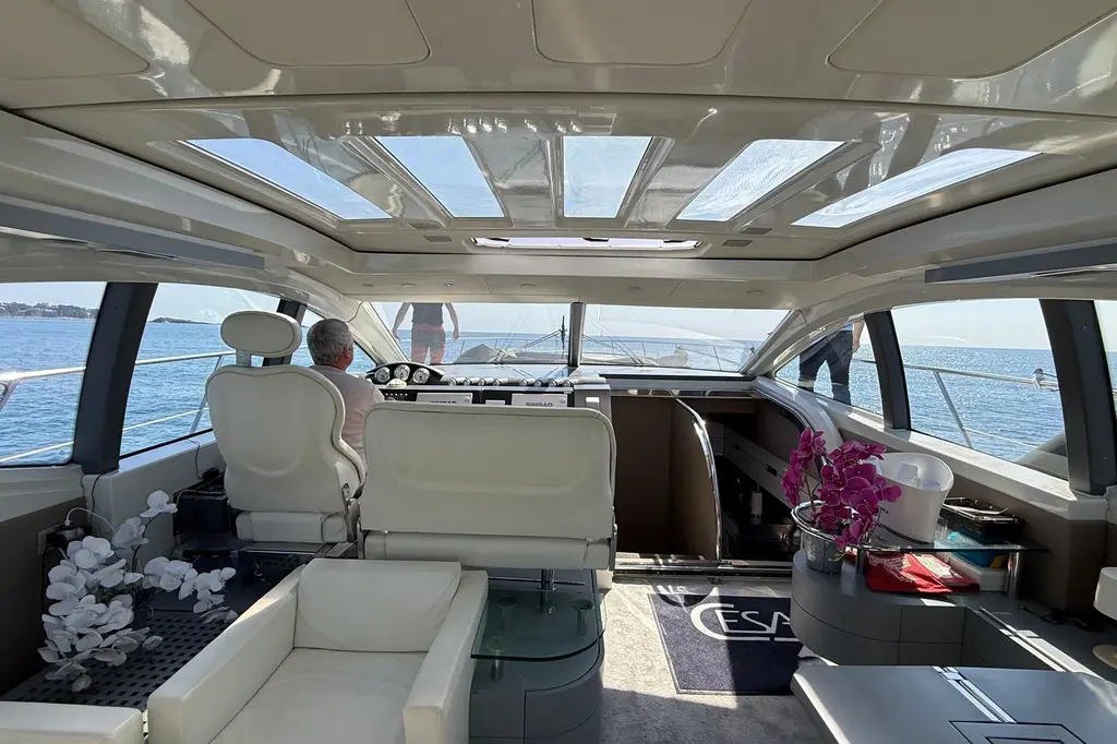 2004 Azimut 68S Yacht For Sale in Monaco 2004 Azimut 68S Yacht For Sale in Monaco