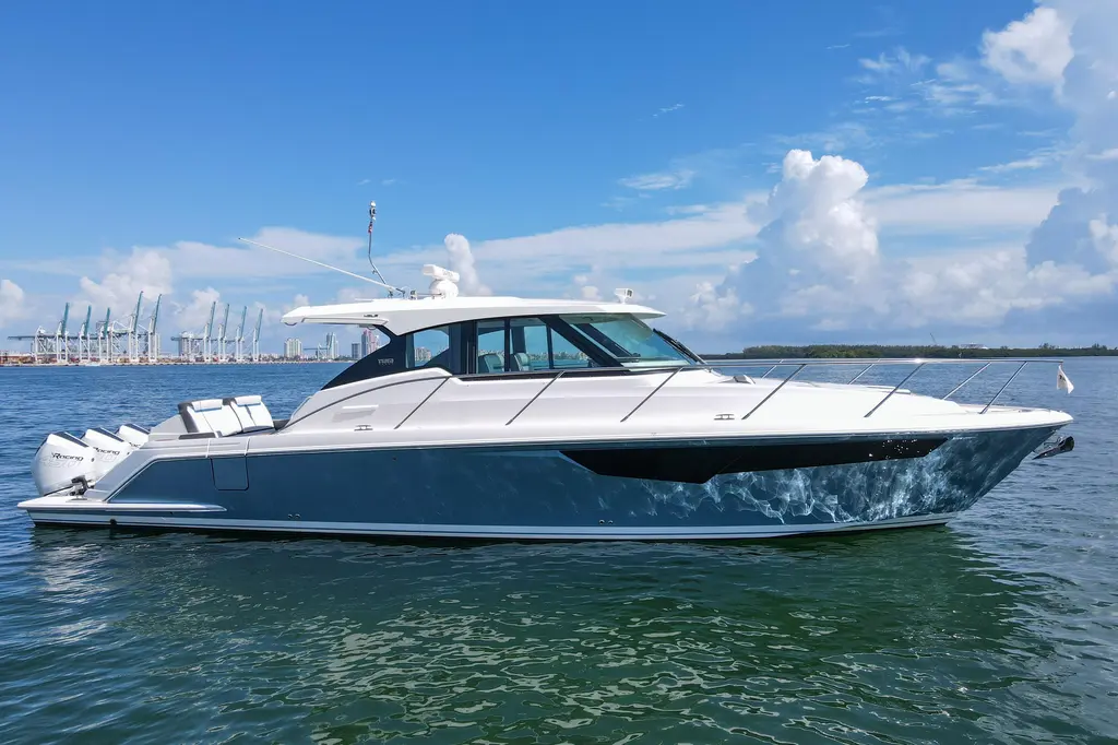 2021 Tiara Yachts 43 LE Yacht For Sale in Miami FL 2021 Tiara Yachts 43 LE Yacht For Sale in Miami FL