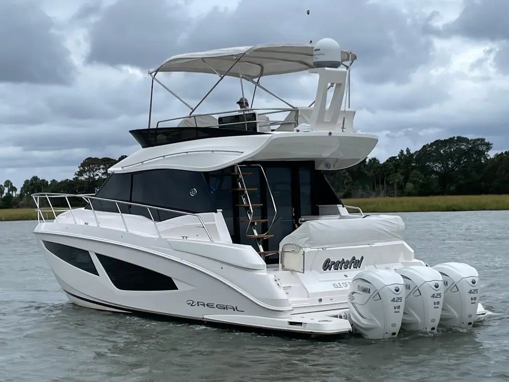 2022 Regal 42 FXO Yacht For Sale in Charleston SC 2022 Regal 42 FXO Yacht For Sale in Charleston SC