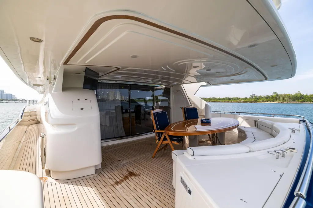 DREAMCHASER 2001 Ferretti Yachts 94 Raised Pilothouse Yacht For Sale in Bridgeport CT DREAMCHASER 2001 Ferretti Yachts 94 Raised Pilothouse Yacht For Sale in Bridgeport CT