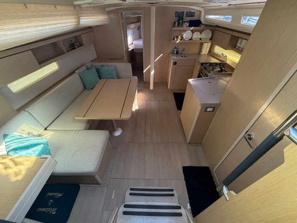Happy Ours 2022 Beneteau 40.1 Yacht For Sale in Tampa FL Happy Ours 2022 Beneteau 40.1 Yacht For Sale in Tampa FL