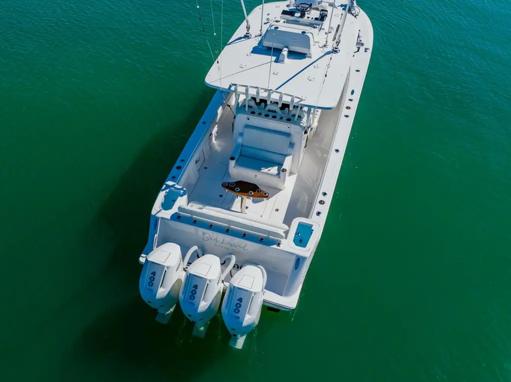 2025 SeaVee 370z Yacht For Sale in Sarasota FL 2025 SeaVee 370z Yacht For Sale in Sarasota FL