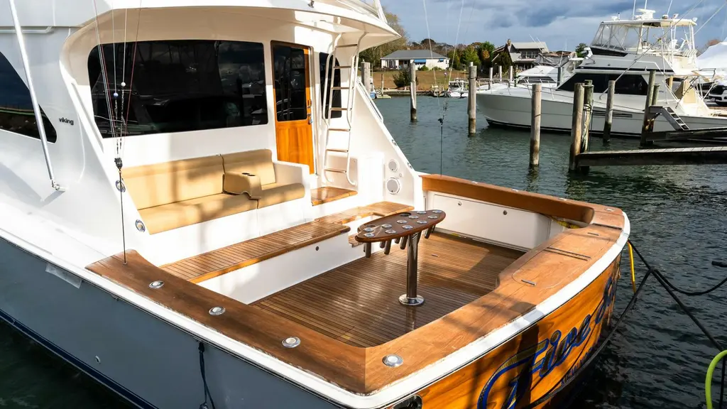 FIVE SEAS 2007 Viking 64 Convertible Yacht For Sale in New Rochelle NY FIVE SEAS 2007 Viking 64 Convertible Yacht For Sale in New Rochelle NY