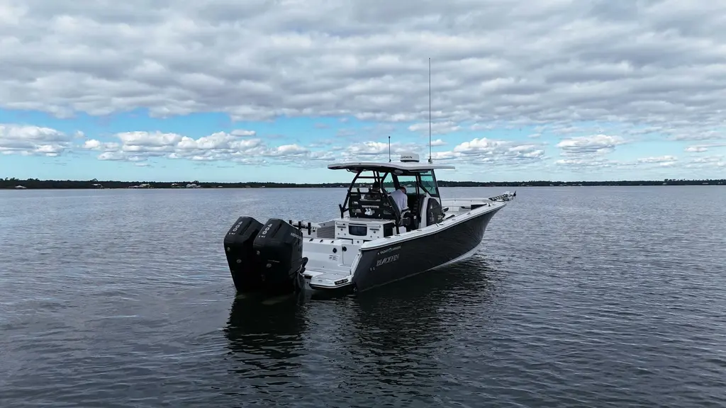 TOKYO COWBOY 2024 Blackfin 332 CC Yacht For Sale in Orange Beach AL TOKYO COWBOY 2024 Blackfin 332 CC Yacht For Sale in Orange Beach AL