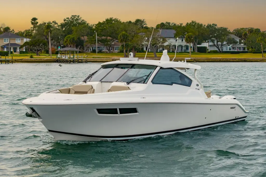 Breeezy 2020 Pursuit DC 365 Dual Console Yacht For Sale in New Smyrna Beach FL Breeezy 2020 Pursuit DC 365 Dual Console Yacht For Sale in New Smyrna Beach FL