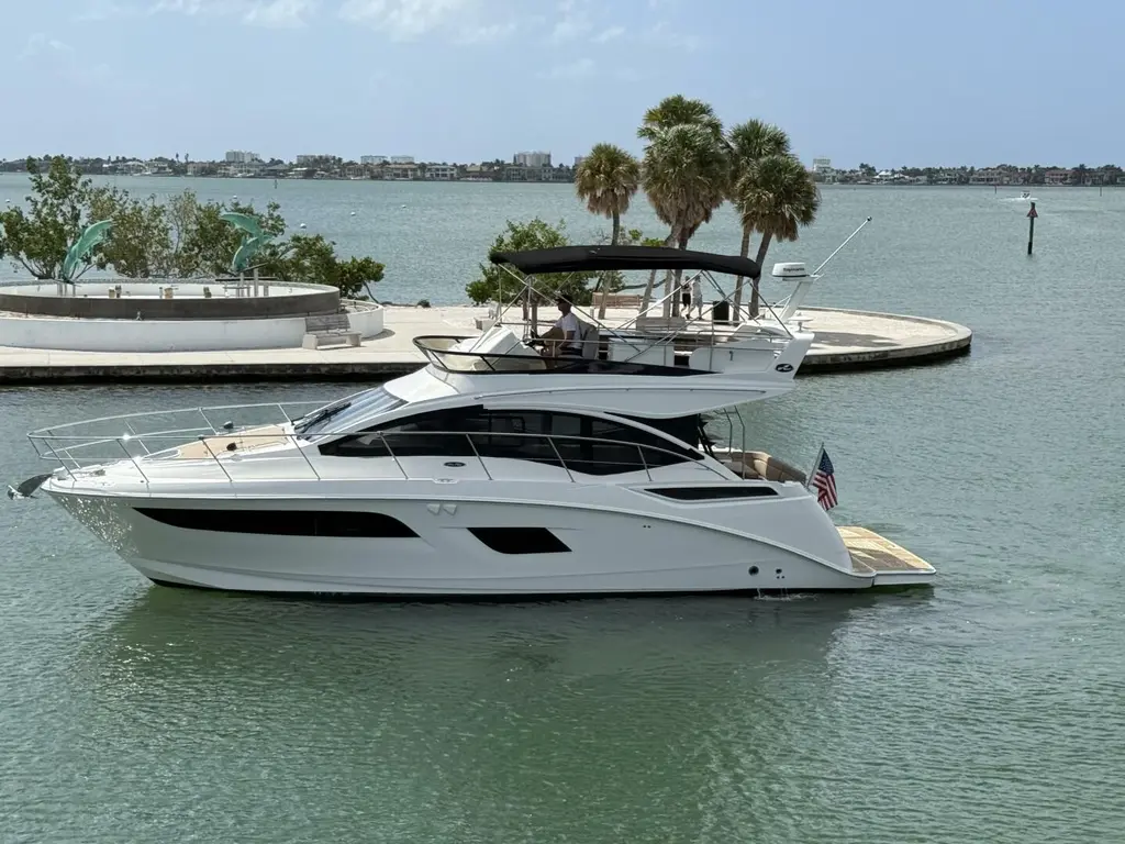 2018 Sea Ray FLY 400 Yacht For Sale in SARASOTA FL 2018 Sea Ray FLY 400 Yacht For Sale in SARASOTA FL