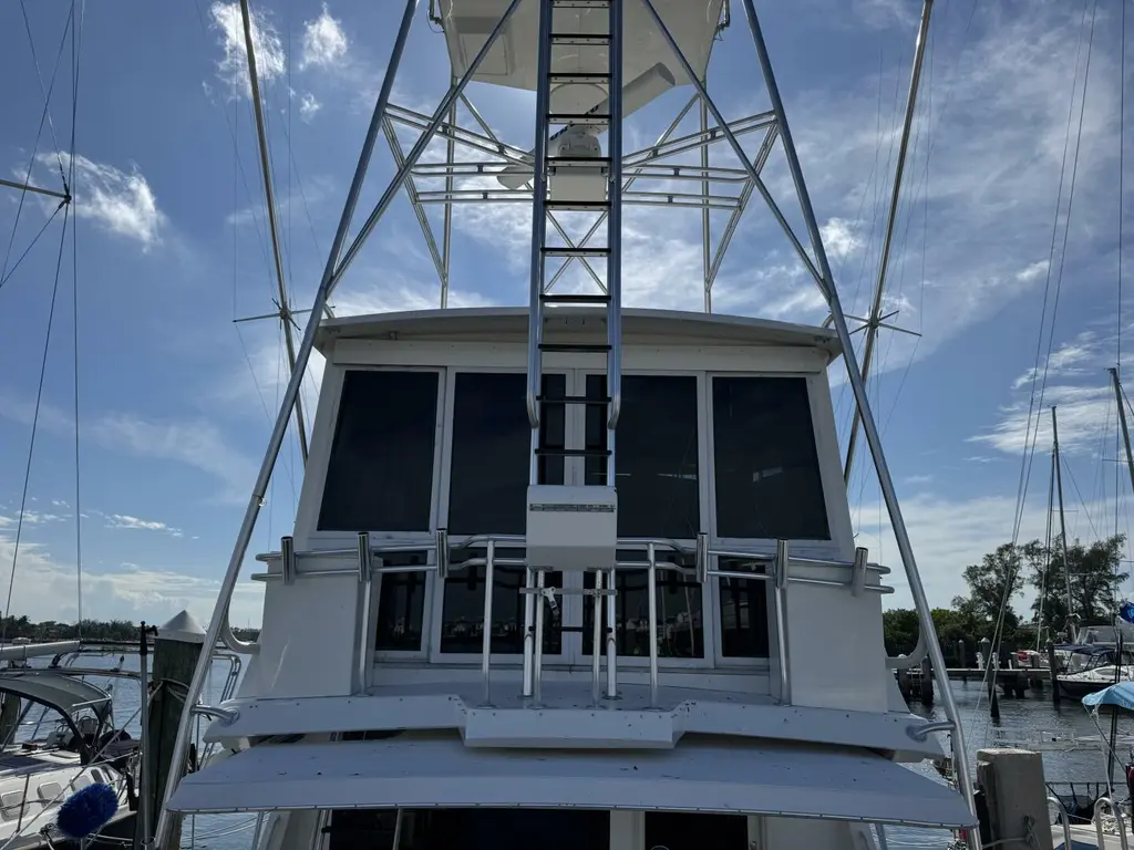 Sécone 1995 Viking 58 Convertible Yacht For Sale in West Palm Beach FL Sécone 1995 Viking 58 Convertible Yacht For Sale in West Palm Beach FL