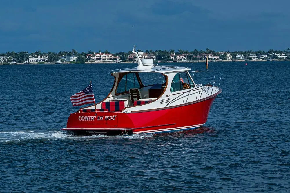 COMIN' IN HOT 2016 Hinckley Talaria 34 Yacht For Sale in Stuart FL COMIN' IN HOT 2016 Hinckley Talaria 34 Yacht For Sale in Stuart FL