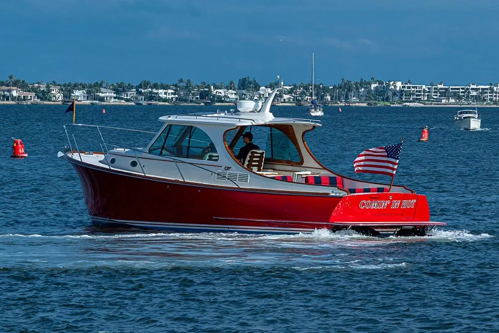 COMIN' IN HOT 2016 Hinckley Talaria 34 Yacht For Sale in Stuart FL COMIN' IN HOT 2016 Hinckley Talaria 34 Yacht For Sale in Stuart FL