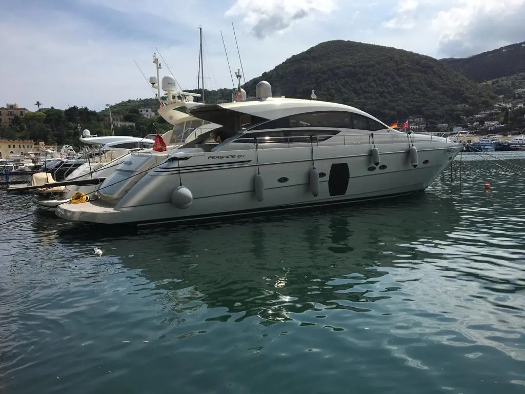 2009 Pershing 64 Yacht For Sale in Roma IT-RM 2009 Pershing 64 Yacht For Sale in Roma IT-RM