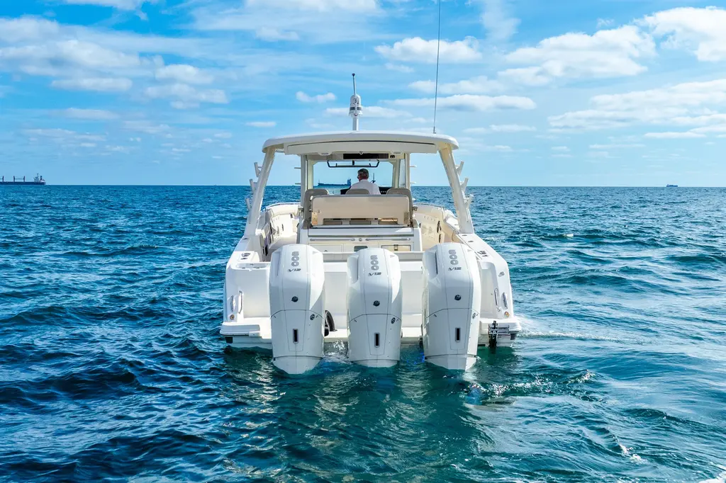 GUGUI 2024 Boston Whaler 420 Outrage Yacht For Sale in Fort Lauderdale FL GUGUI 2024 Boston Whaler 420 Outrage Yacht For Sale in Fort Lauderdale FL