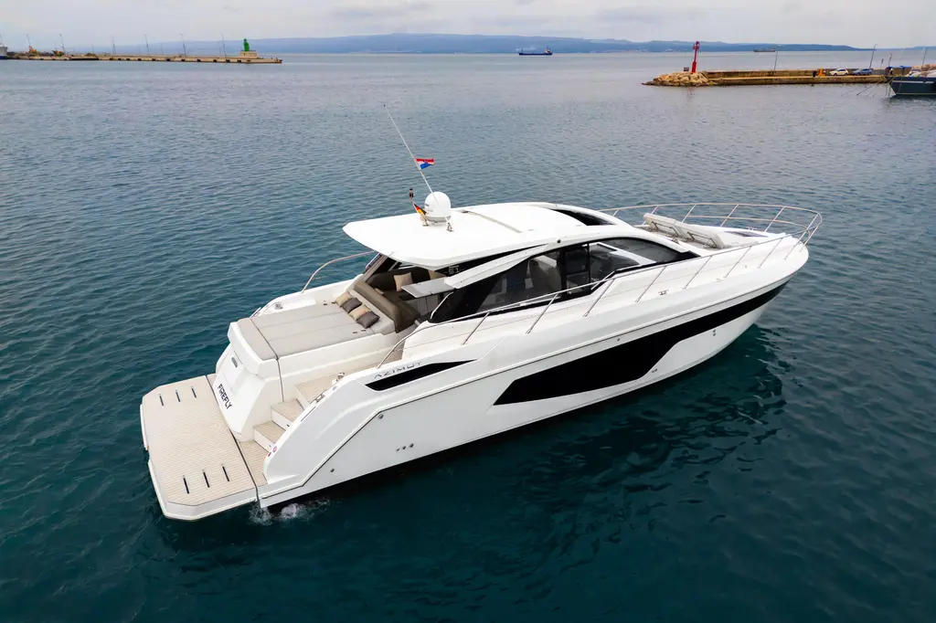 CLAVIS 2019 Azimut Atlantis 51 Yacht For Sale in Saint-Tropez 83 CLAVIS 2019 Azimut Atlantis 51 Yacht For Sale in Saint-Tropez 83