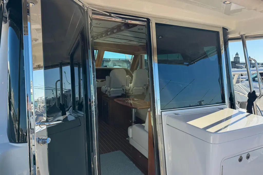Dot's Deal 2023 Sabre 48 Salon Express Yacht For Sale in Charleston SC Dot's Deal 2023 Sabre 48 Salon Express Yacht For Sale in Charleston SC