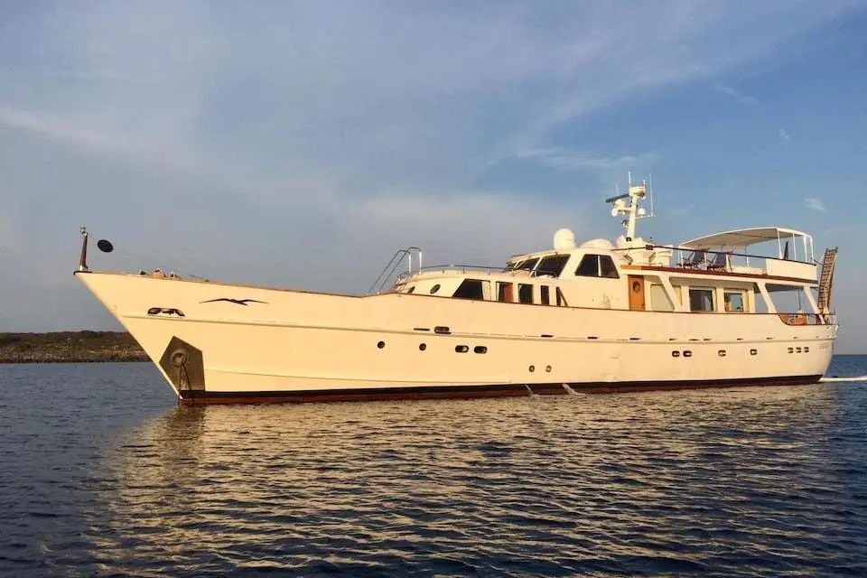 Nina 1964 Custom Costaguta Classic Motor Yacht Yacht For Sale in Porto Ercole IT-GR Nina 1964 Custom Costaguta Classic Motor Yacht Yacht For Sale in Porto Ercole IT-GR