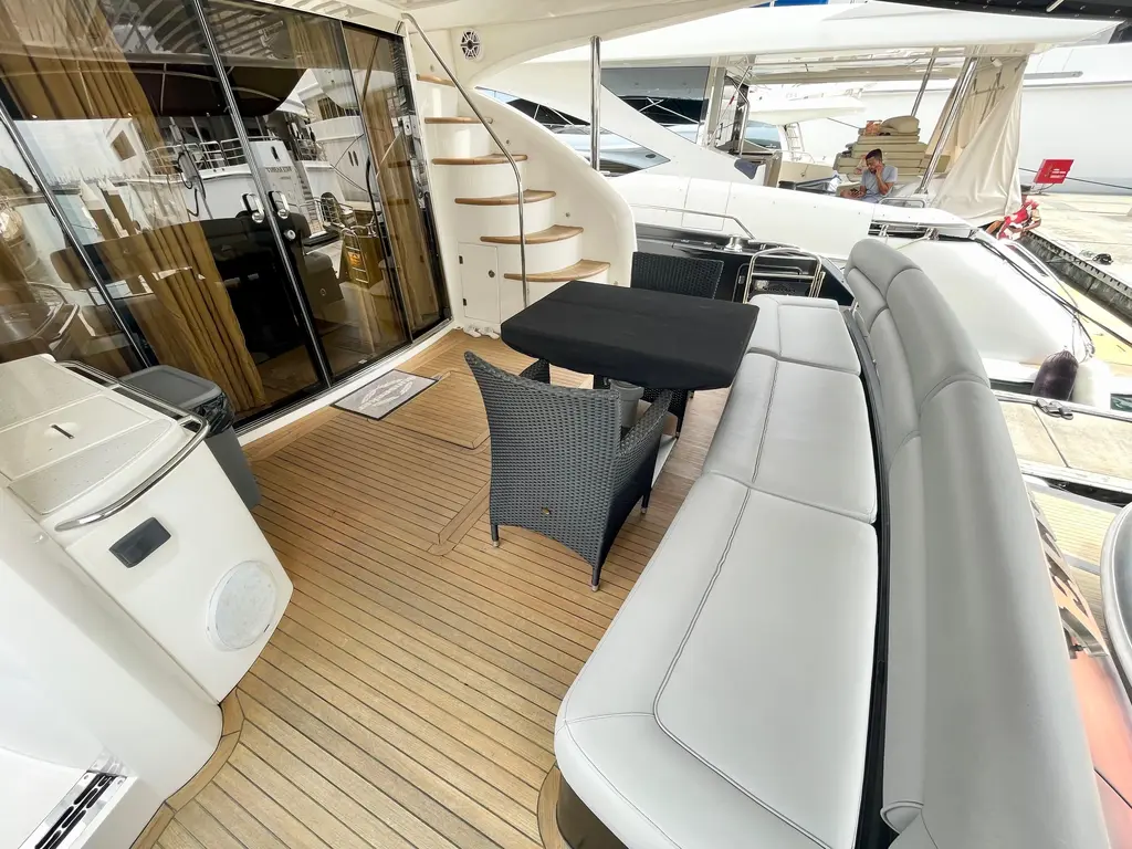 Ellyn 2010 Sunseeker Manhattan 70 Yacht For Sale in Singapore Ellyn 2010 Sunseeker Manhattan 70 Yacht For Sale in Singapore