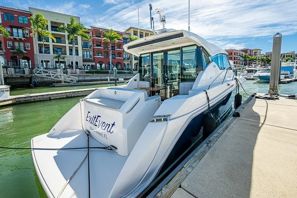 Exitevent 2017 Tiara Yachts C39 Coupe Yacht For Sale in Marco Island FL