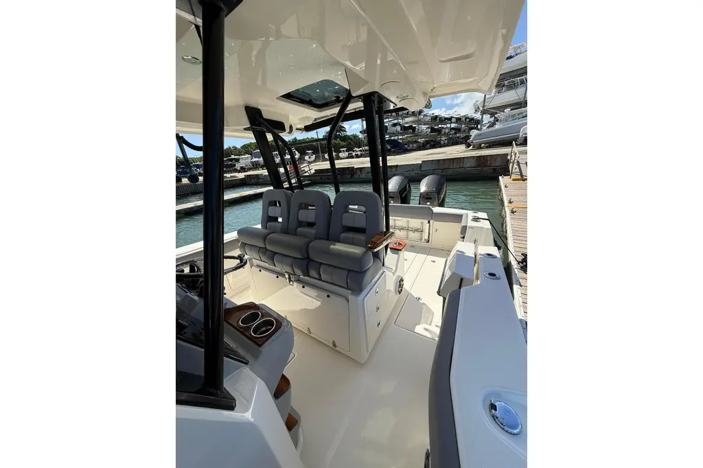 2023 Boston Whaler 360 Outrage Yacht For Sale in Fajardo 2023 Boston Whaler 360 Outrage Yacht For Sale in Fajardo