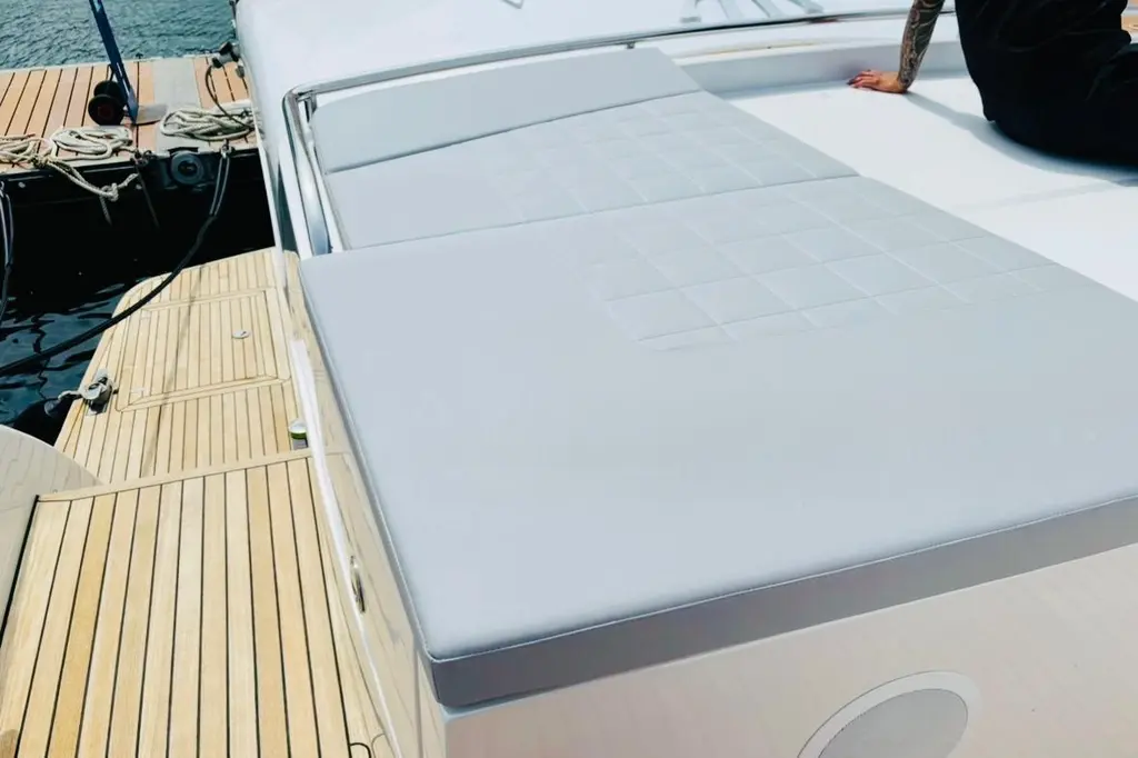 2009 Pershing 80' Yacht For Sale in Barletta IT-BT 2009 Pershing 80' Yacht For Sale in Barletta IT-BT