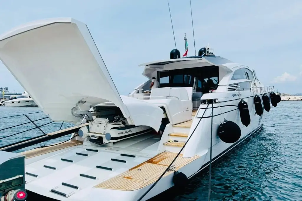 2009 Pershing 80' Yacht For Sale in Barletta IT-BT 2009 Pershing 80' Yacht For Sale in Barletta IT-BT