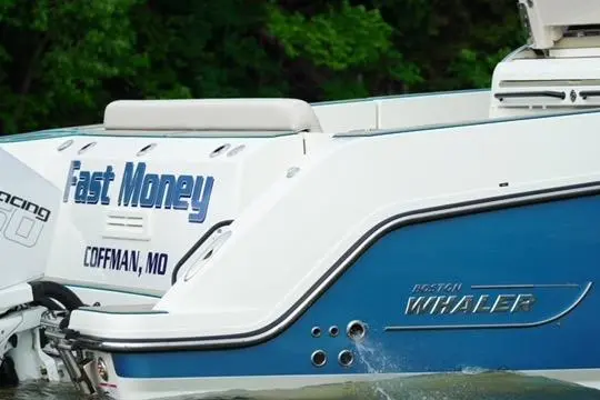 FAST MONEY 2021 Boston Whaler 420 Outrage Yacht For Sale in Osage Beach MO FAST MONEY 2021 Boston Whaler 420 Outrage Yacht For Sale in Osage Beach MO