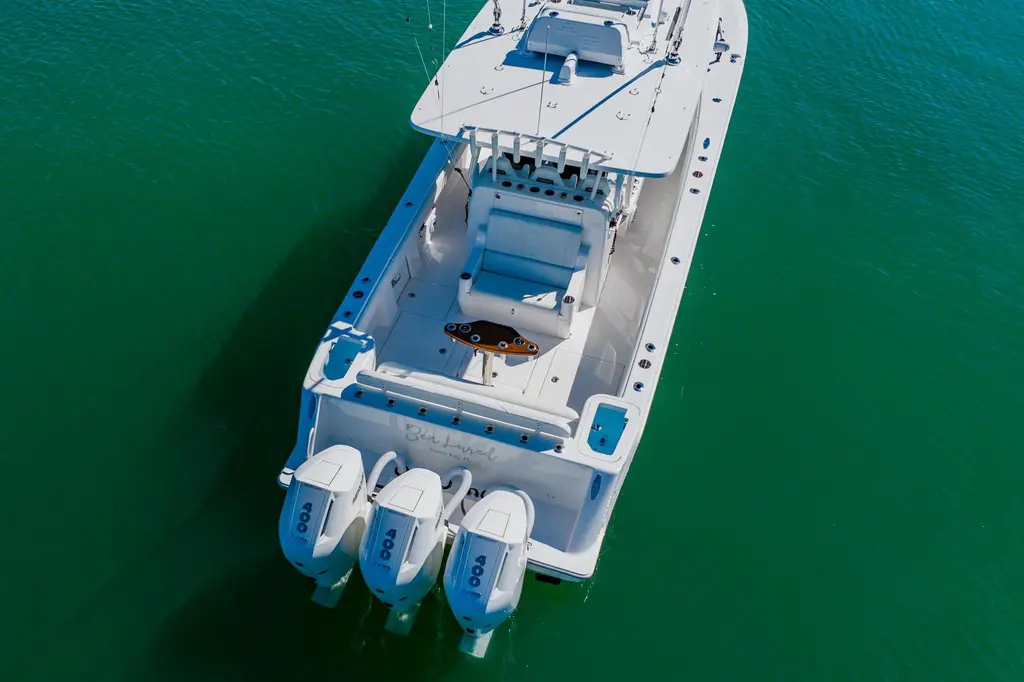 2025 SeaVee 370Z Yacht For Sale in Sarasota FL 2025 SeaVee 370Z Yacht For Sale in Sarasota FL