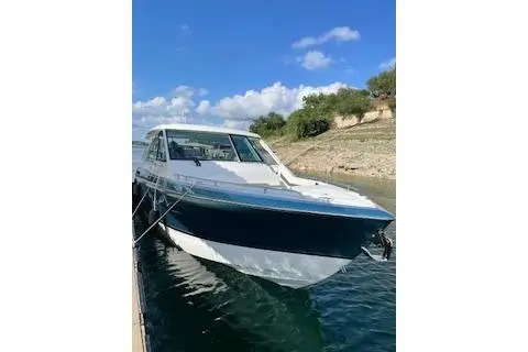  2021 Formula 380 Super Sport Crossover I/O Yacht For Sale in Spicewood TX