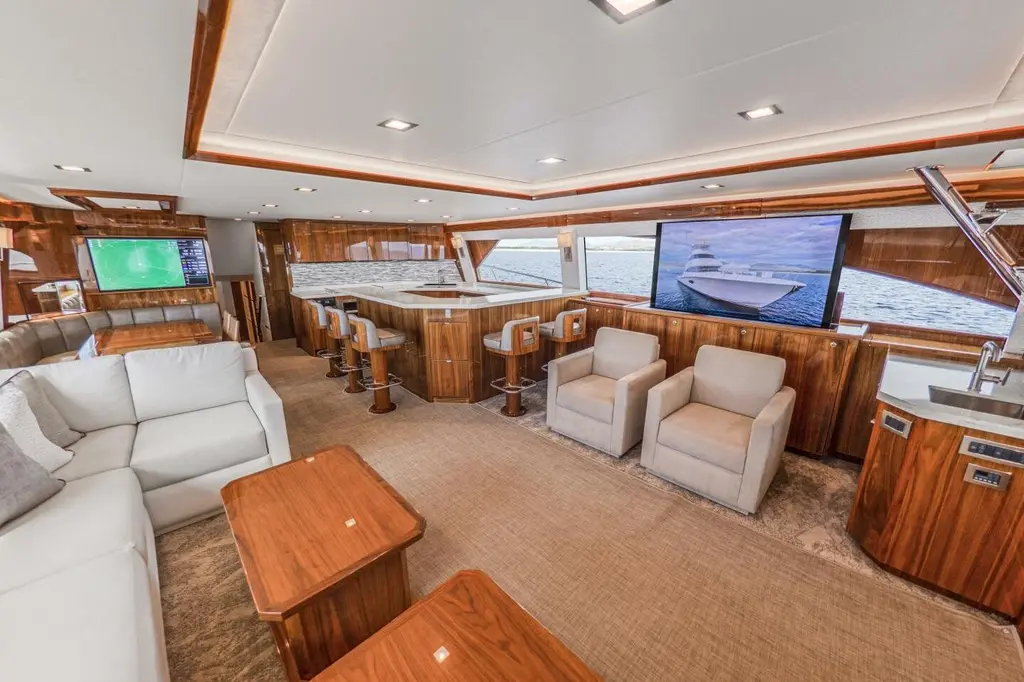 MARLIN MAGIC 2021 Viking 92 Skybridge Yacht For Sale in Cabo San Lucas Centro MARLIN MAGIC 2021 Viking 92 Skybridge Yacht For Sale in Cabo San Lucas Centro