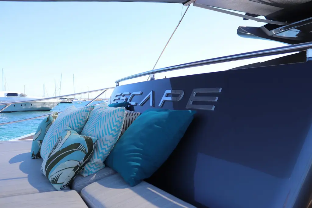 ESCAPE 2005 Palmer Johnson 120 Yacht For Sale in Alicante ES-A ESCAPE 2005 Palmer Johnson 120 Yacht For Sale in Alicante ES-A