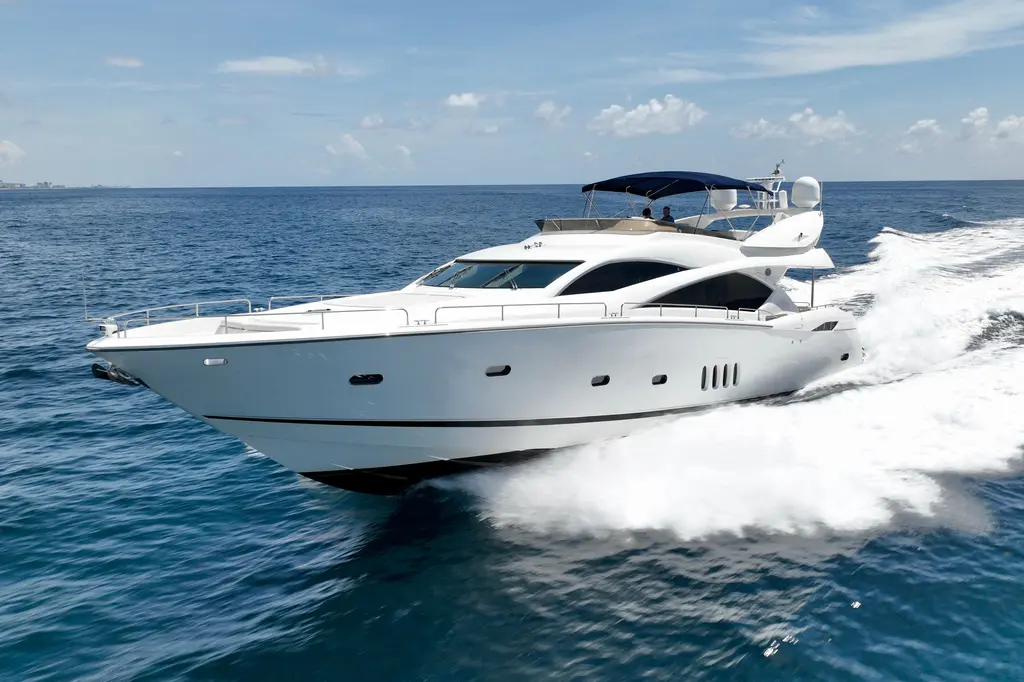 Bella 2005 Sunseeker 82 Yacht Yacht For Sale in Fort Lauderdale FL Bella 2005 Sunseeker 82 Yacht Yacht For Sale in Fort Lauderdale FL