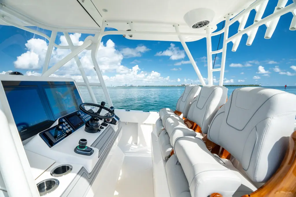 2024 SeaVee 400Z Yacht For Sale in Coral Gables FL 2024 SeaVee 400Z Yacht For Sale in Coral Gables FL