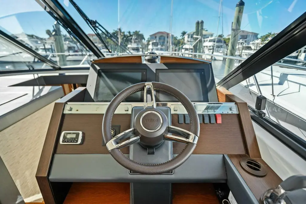 Eclipse 2016 Tiara Yachts 50 Flybridge Yacht For Sale in St Petersburg FL Eclipse 2016 Tiara Yachts 50 Flybridge Yacht For Sale in St Petersburg FL