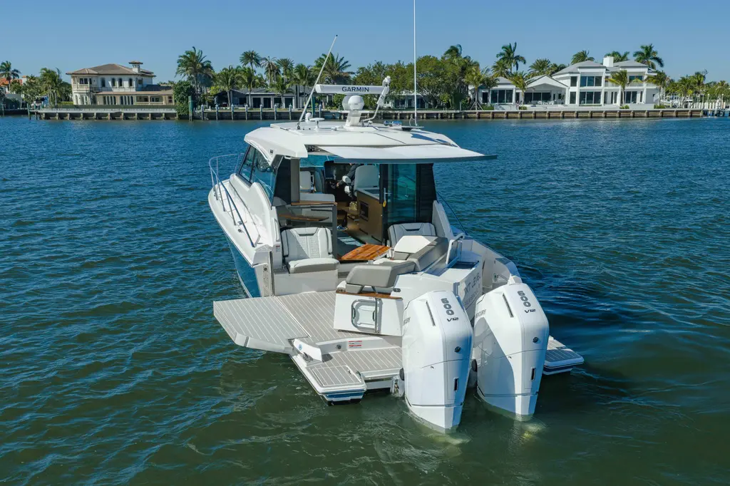 NEXT LEVEL 2025 Tiara Yachts 43 LE Yacht For Sale in Lantana FL NEXT LEVEL 2025 Tiara Yachts 43 LE Yacht For Sale in Lantana FL