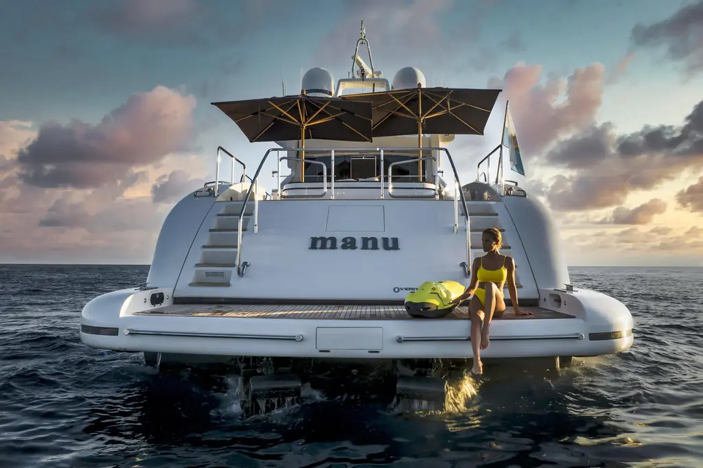 MANU 2006 Mangusta 92 Yacht For Sale in Lavagna IT-GE MANU 2006 Mangusta 92 Yacht For Sale in Lavagna IT-GE