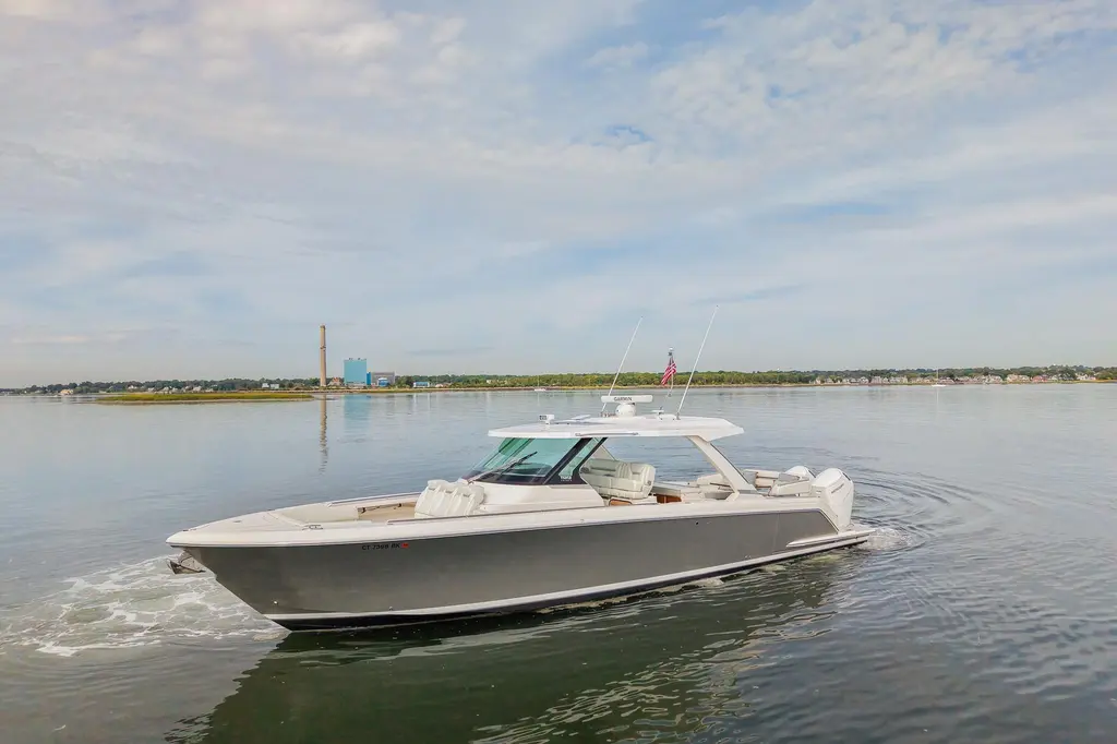 STR8TO 2025 Tiara Yachts 43 LS Yacht For Sale in Portland CT STR8TO 2025 Tiara Yachts 43 LS Yacht For Sale in Portland CT