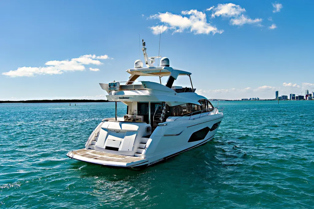 SMITTEN 2019 Sunseeker Manhattan 66 Yacht For Sale in Miami Beach FL SMITTEN 2019 Sunseeker Manhattan 66 Yacht For Sale in Miami Beach FL