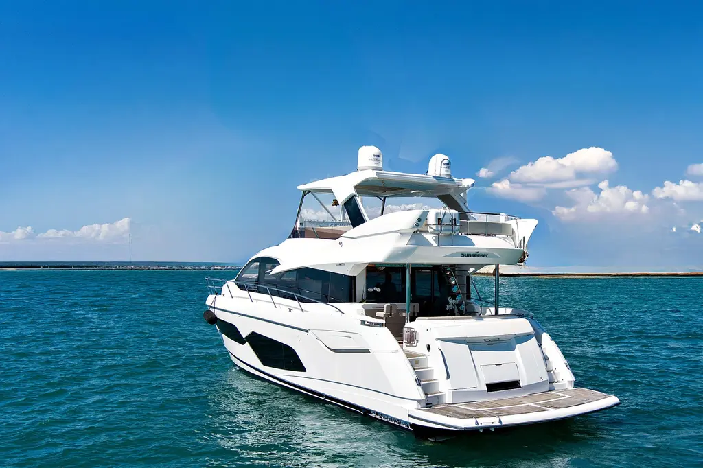 SMITTEN 2019 Sunseeker Manhattan 66 Yacht For Sale in Miami Beach FL SMITTEN 2019 Sunseeker Manhattan 66 Yacht For Sale in Miami Beach FL