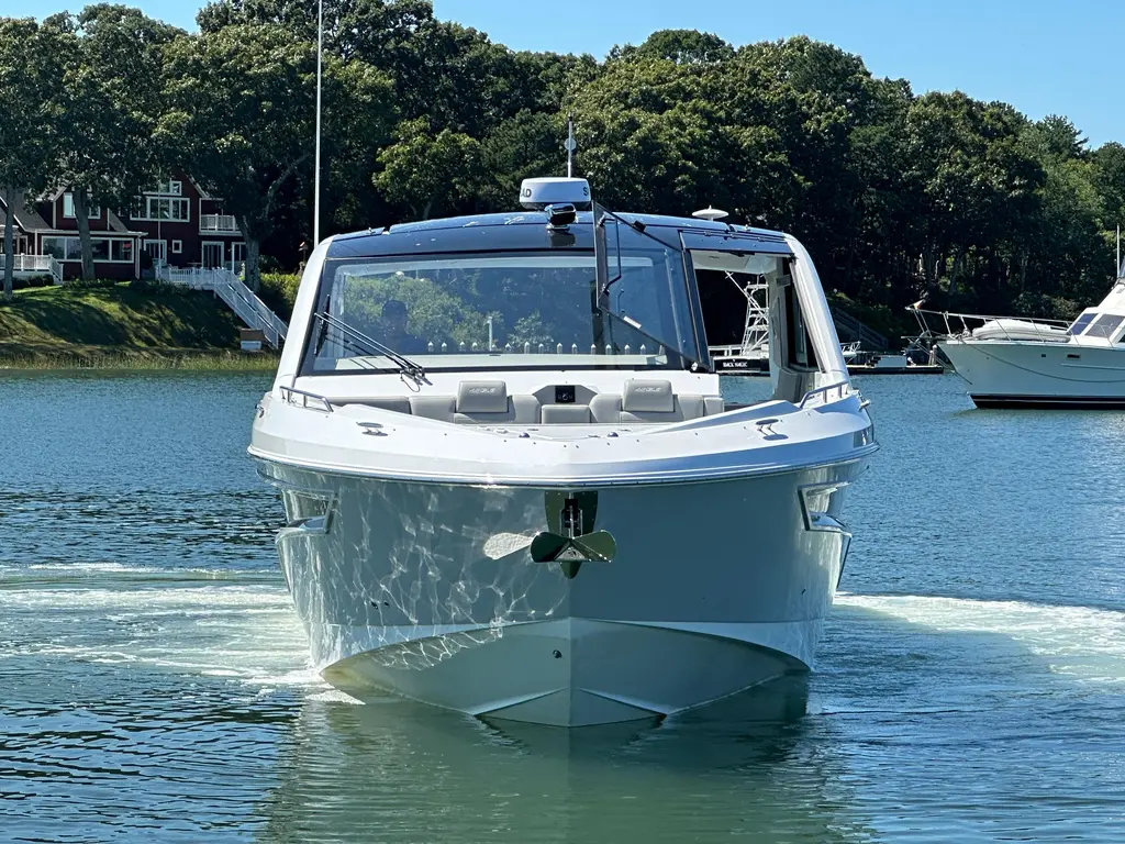 2024 Cruisers Yachts 42 GLS OB Yacht For Sale in Mattituck NY 2024 Cruisers Yachts 42 GLS OB Yacht For Sale in Mattituck NY