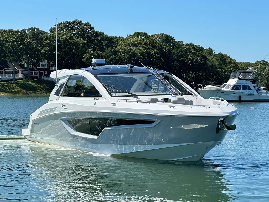 2024 Cruisers Yachts 42 GLS OB Yacht For Sale in Mattituck NY 2024 Cruisers Yachts 42 GLS OB Yacht For Sale in Mattituck NY
