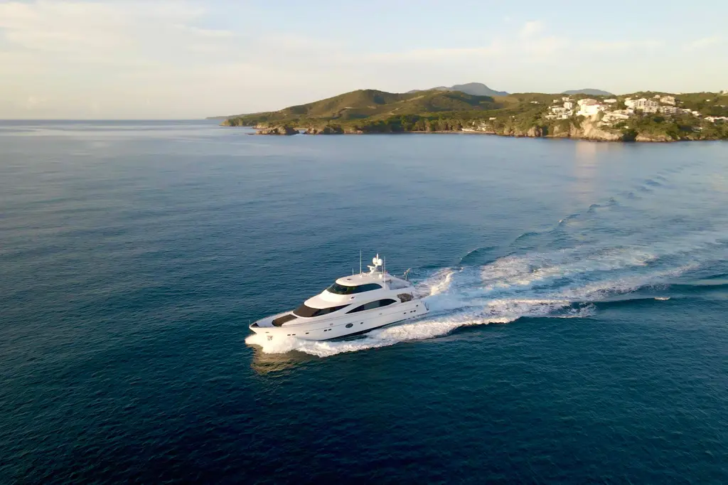 TORTUGA 2011 Horizon E88 Yacht For Sale in Miami FL TORTUGA 2011 Horizon E88 Yacht For Sale in Miami FL