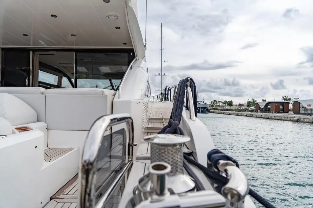 2012 Princess V72 Yacht For Sale in Vouliagmeni 2012 Princess V72 Yacht For Sale in Vouliagmeni